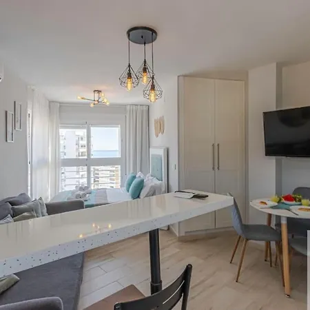 Apartment Wonderful On The Beachfront Benalmadena
